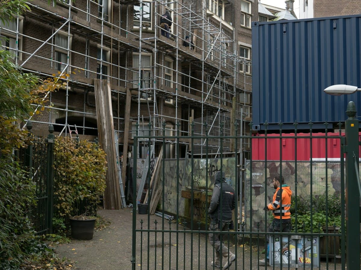 Steigerbouwers op een bouwproject